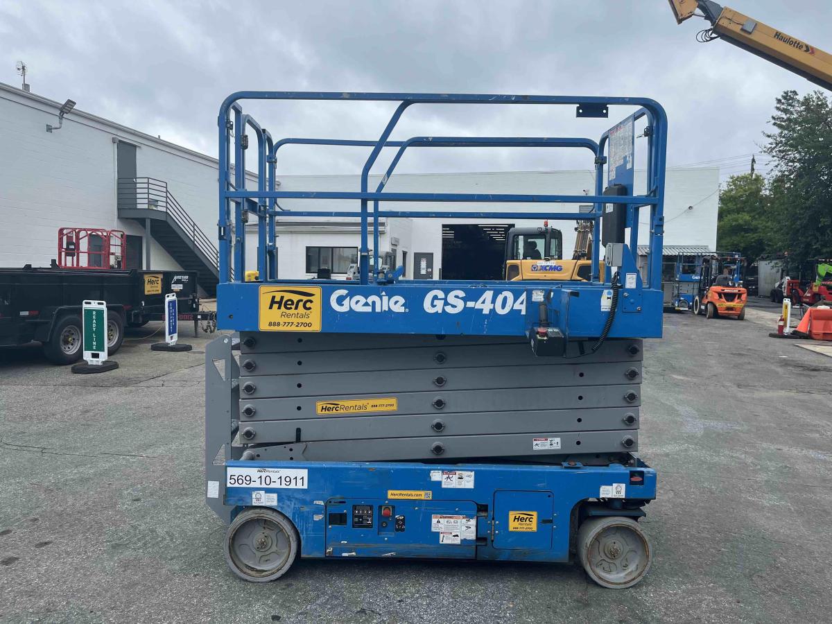 2017 Genie GS-4047