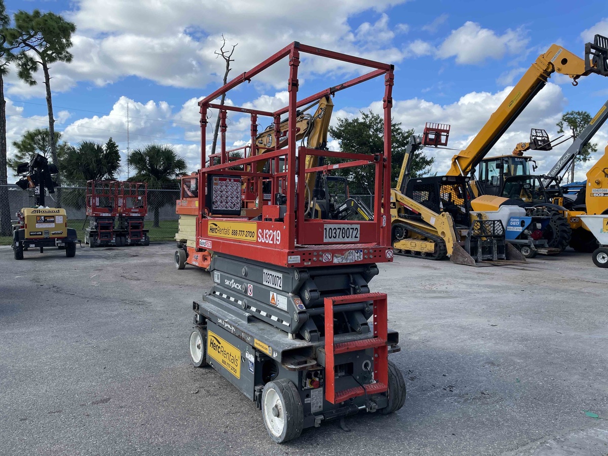 2022 Skyjack SJ3219-2