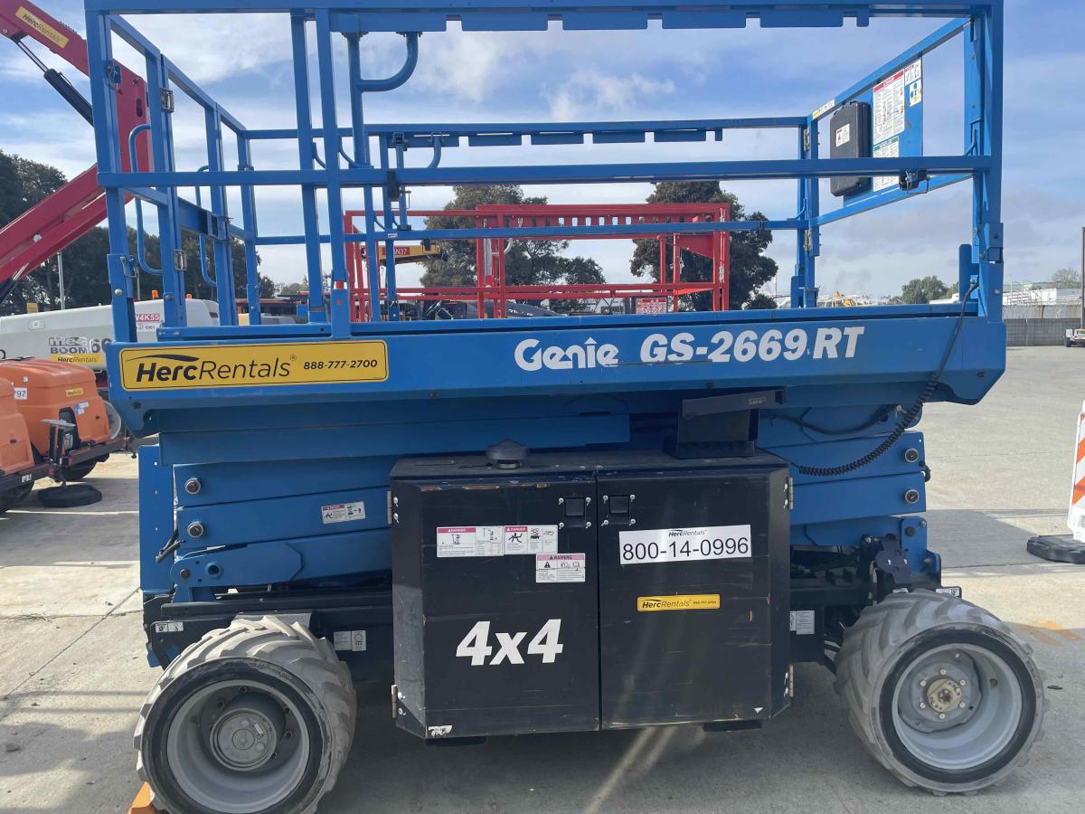 2017 Genie GS-2669 RT