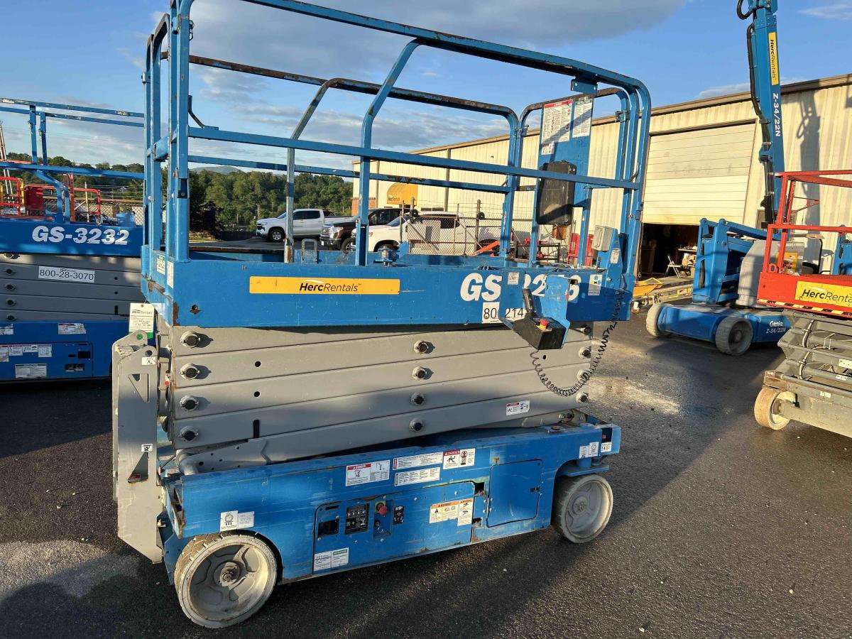 2018 Genie GS-3246-3