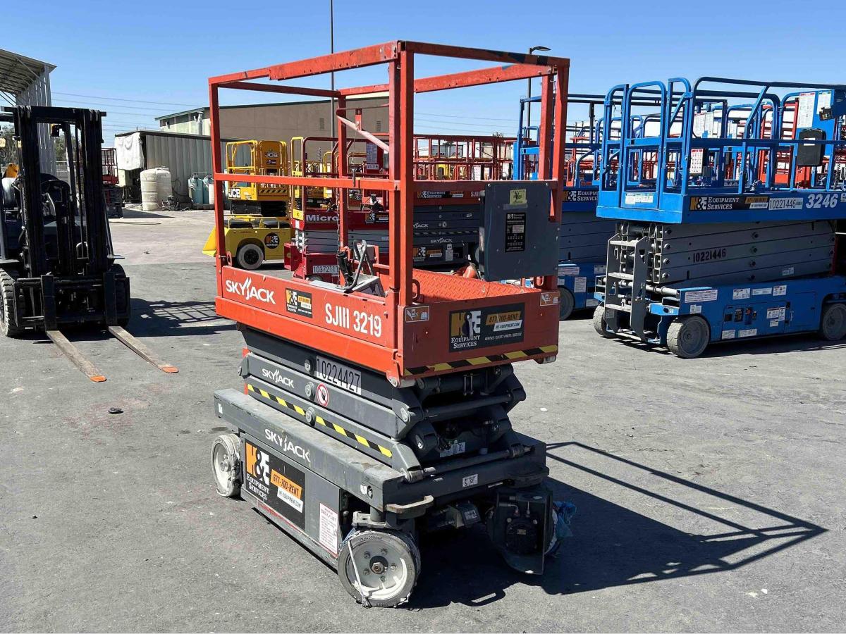 2017 Skyjack SJ3219