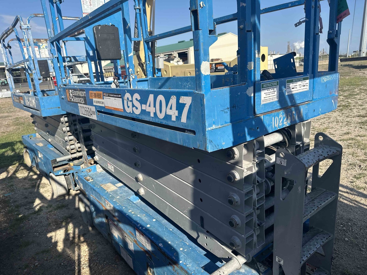 2017 Genie GS-4047