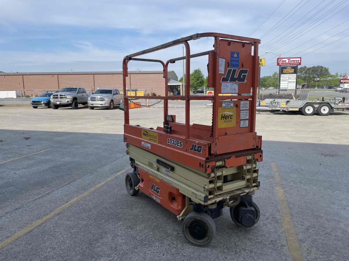 2017 JLG 1930ES