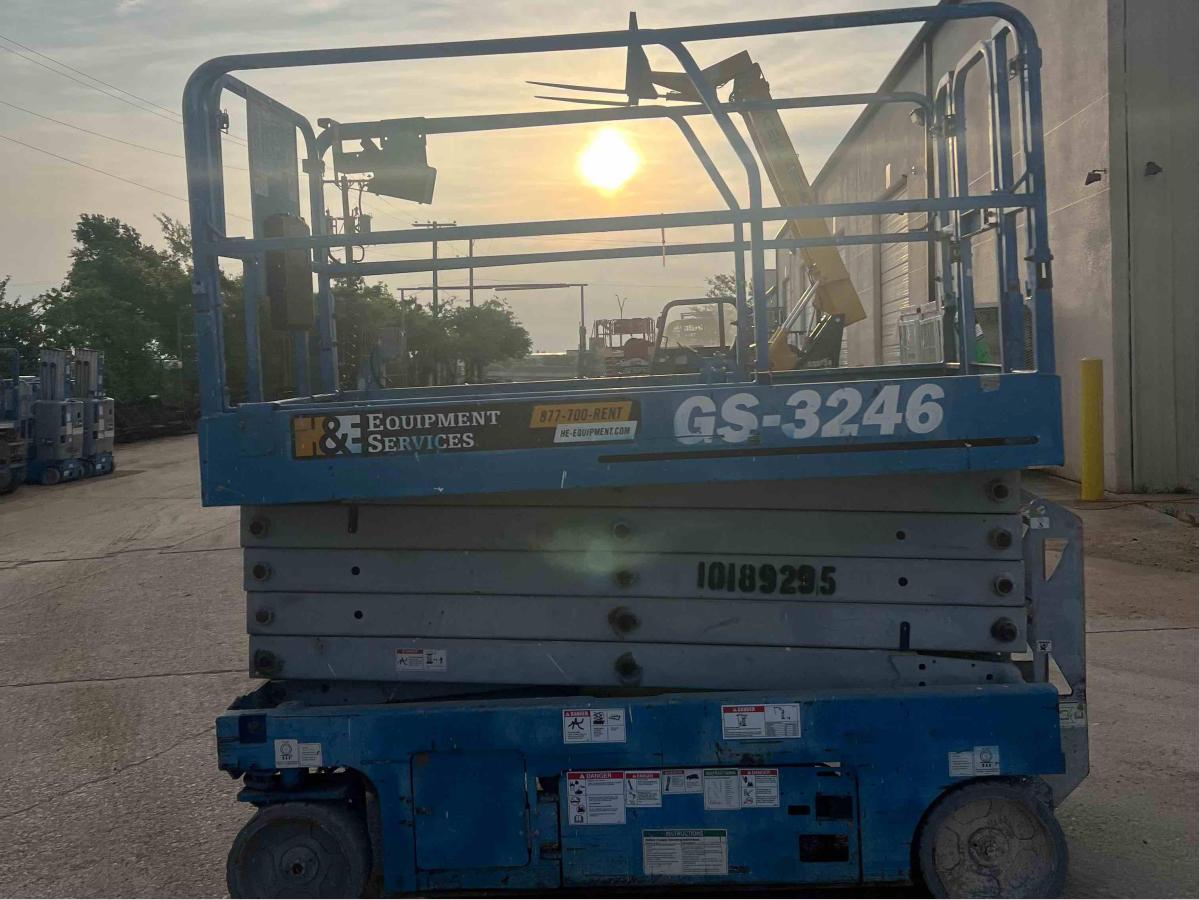 2016 Genie GS-3246-6