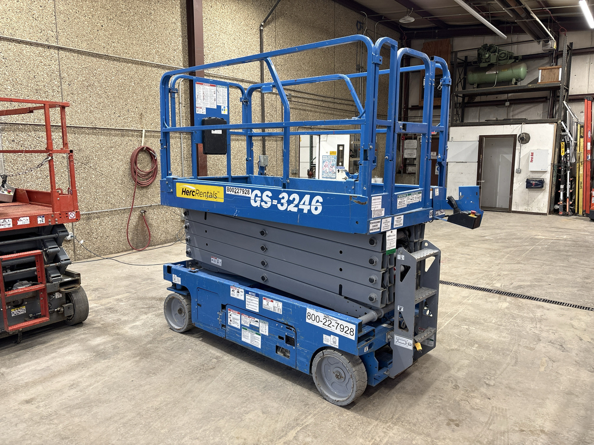 2018 Genie GS-3246-4