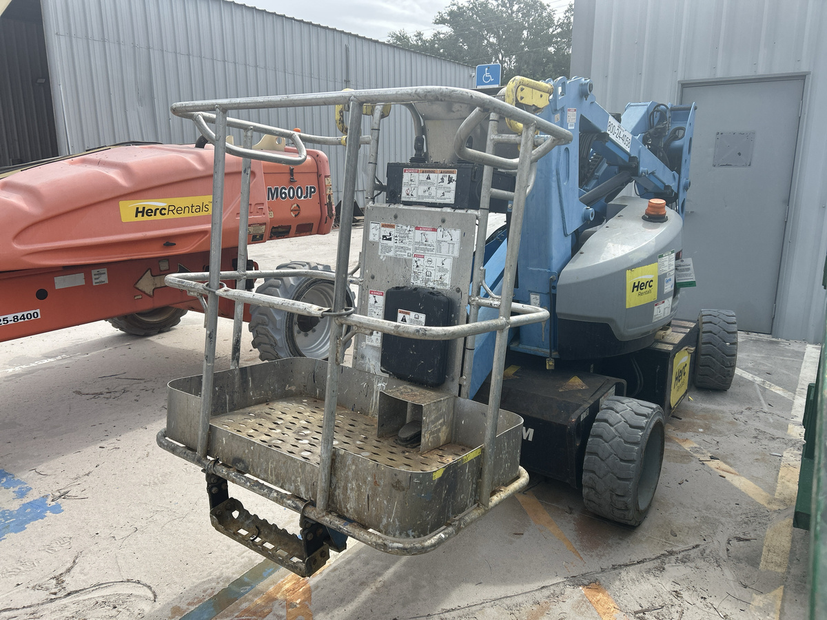 2019 Genie Z-33/18