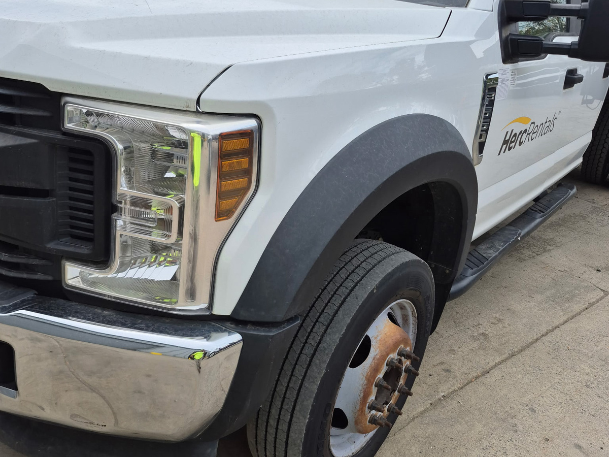 2018 Ford F550-3