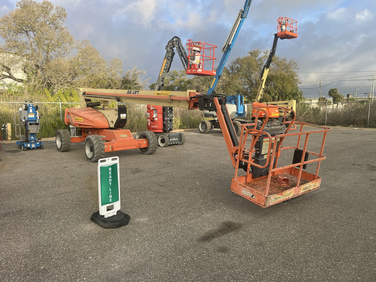 2019 JLG M600JP-2