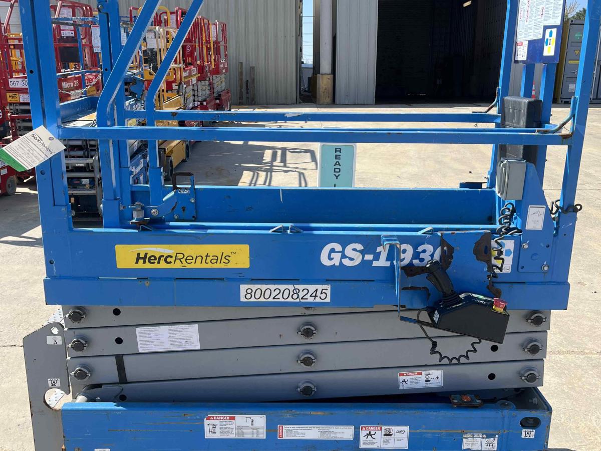 2018 Genie GS-1930