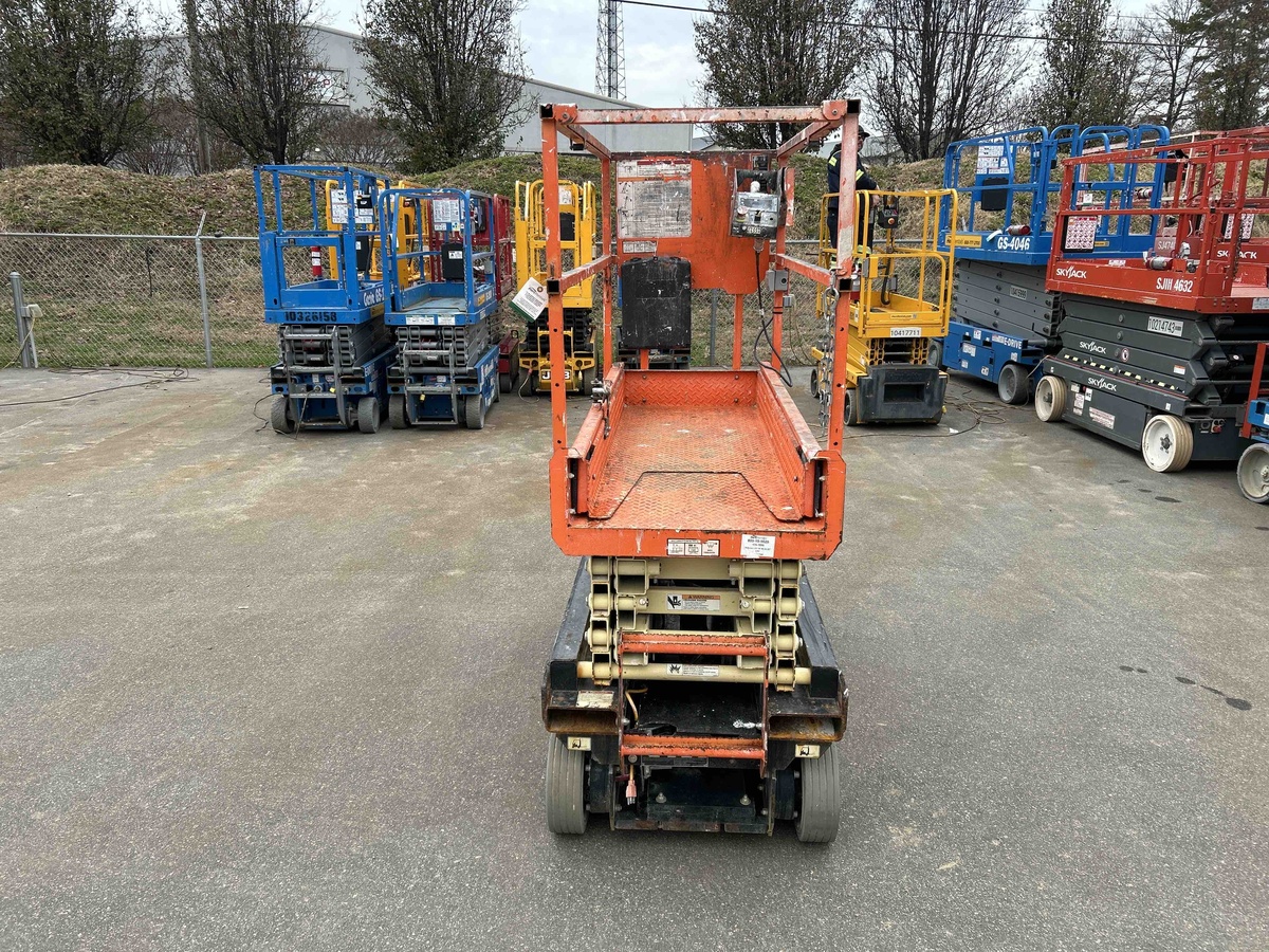 2018 JLG 1932R-4