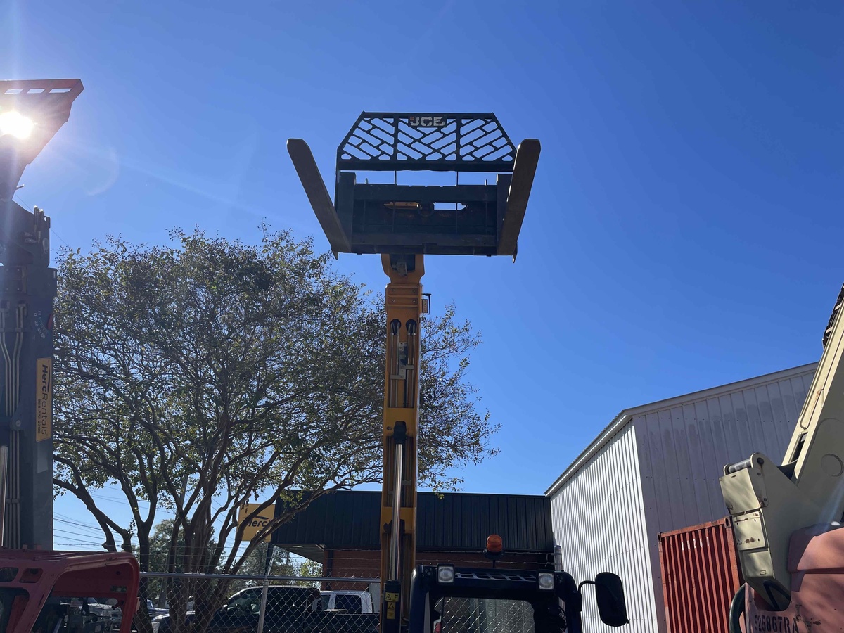 2023 JCB 505-20 TC-4