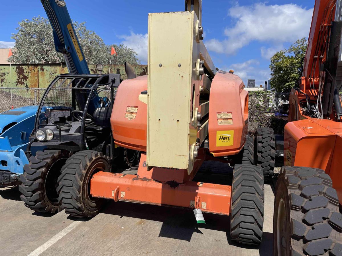 2017 JLG 450AJ