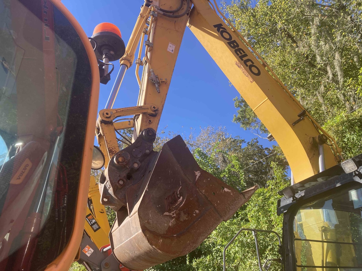 2022 Kobelco SK140SR LC-5-5