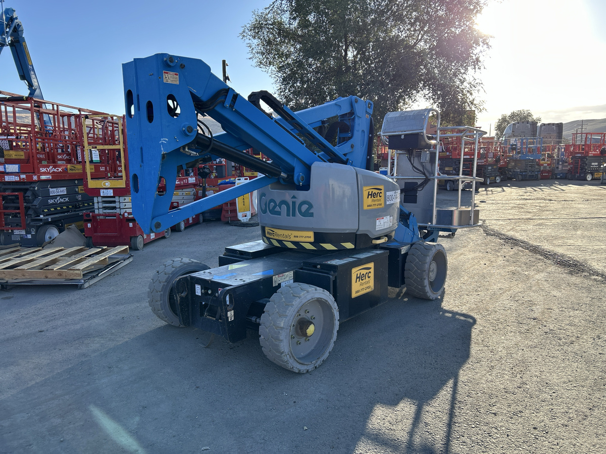 2017 Genie Z-33/18-4