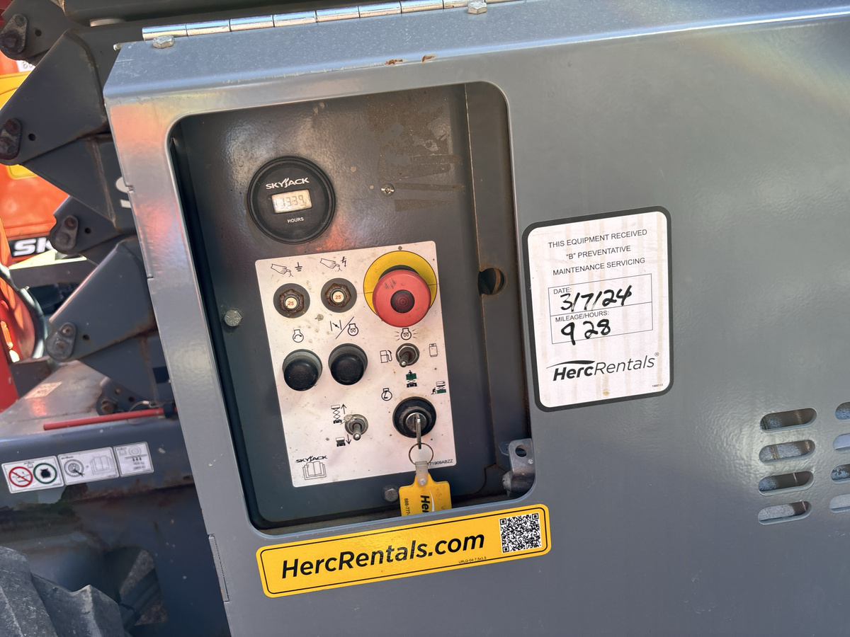 2019 Skyjack SJ-6832RT-5