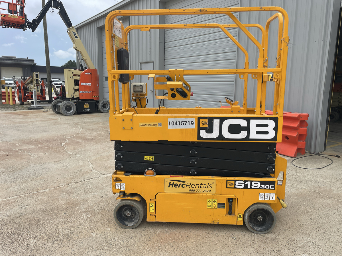 2023 JCB S1930E