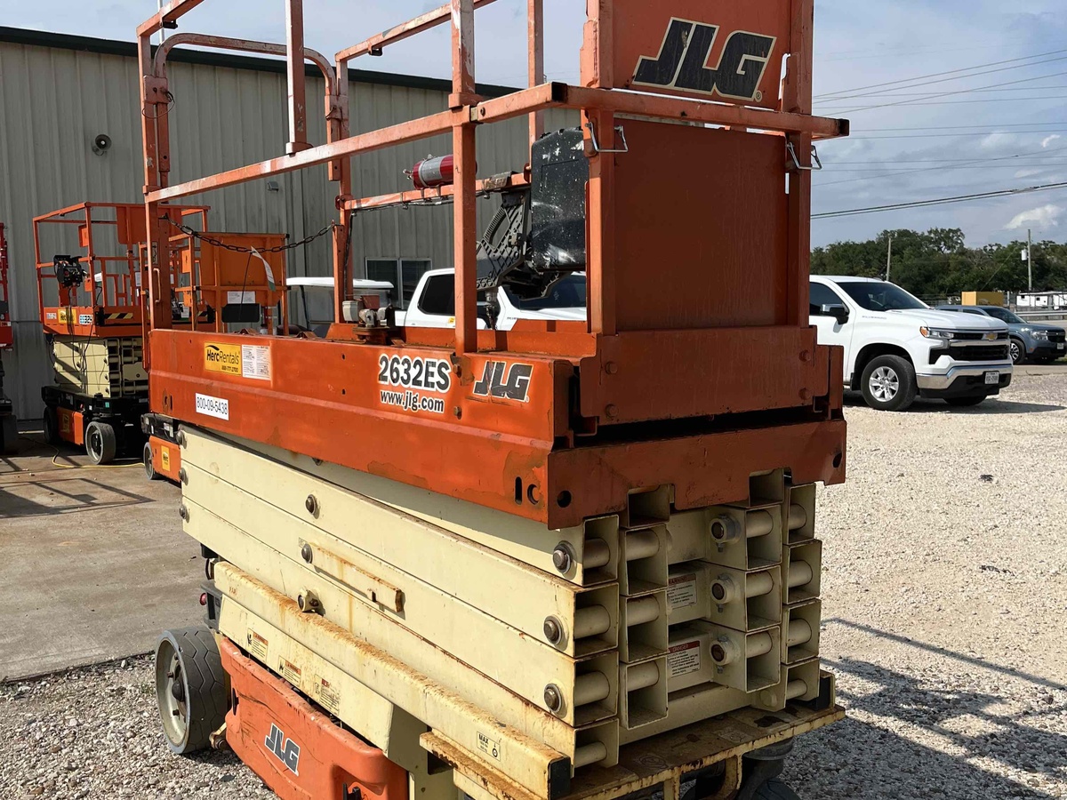 2016 JLG 2632ES-3