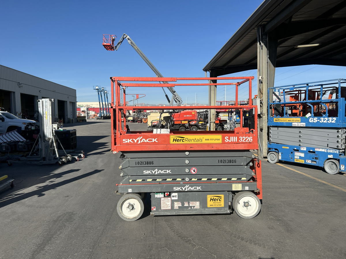 2017 Skyjack SJ3226