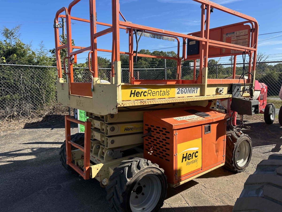 2018 JLG 260MRT-5