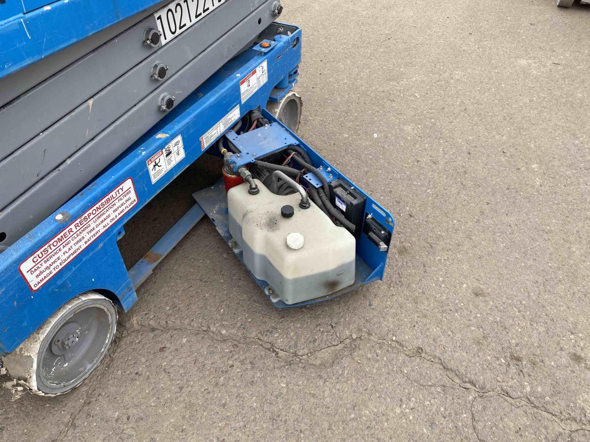 2017 Genie GS-1930
