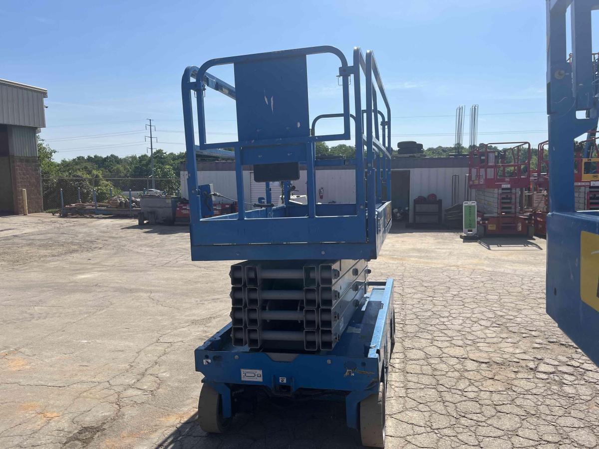 2016 Genie GS-3246