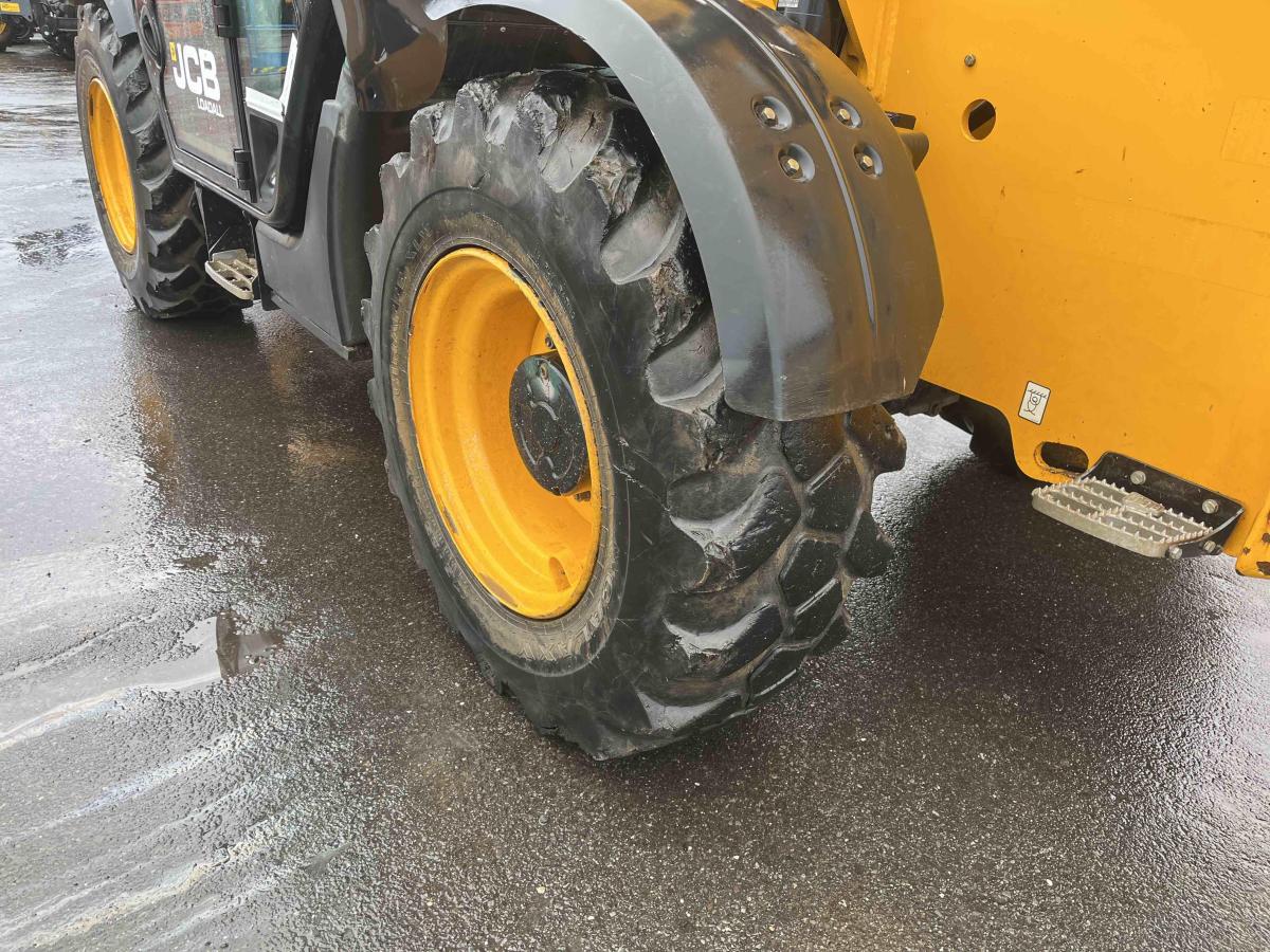 2018 JCB 510-56