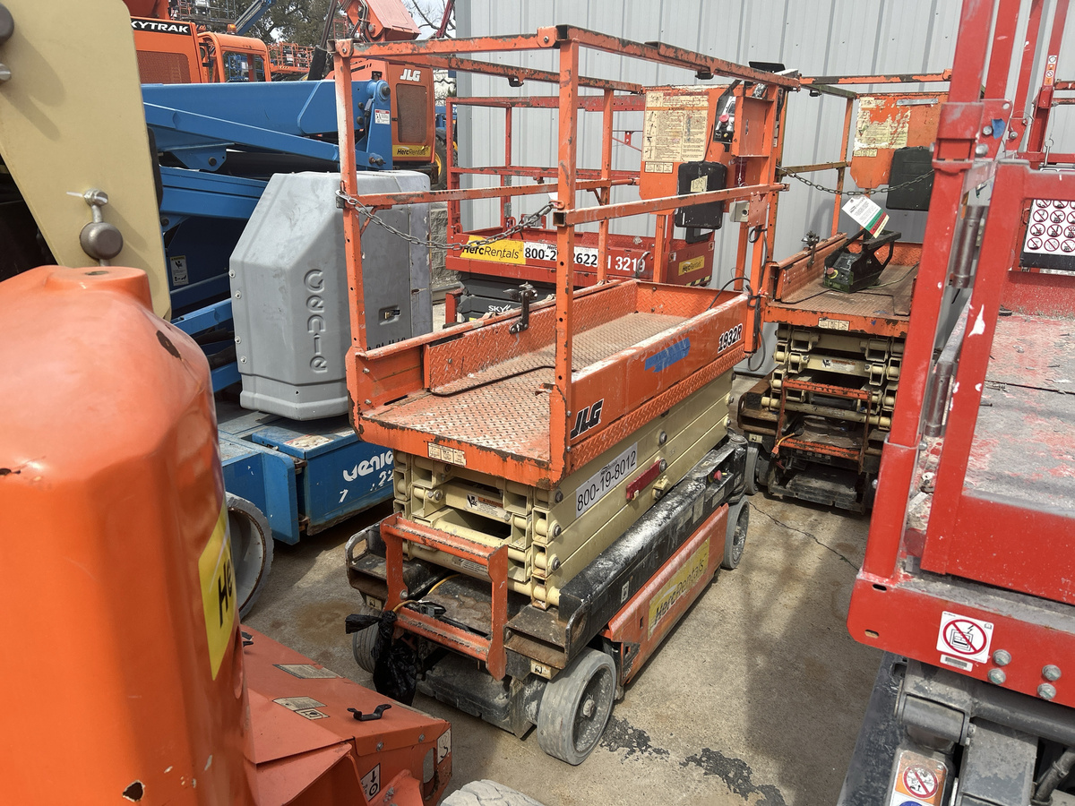 2018 JLG 1932R