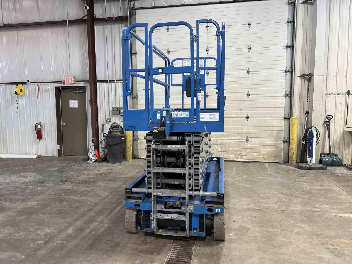 2016 Genie GS-4047