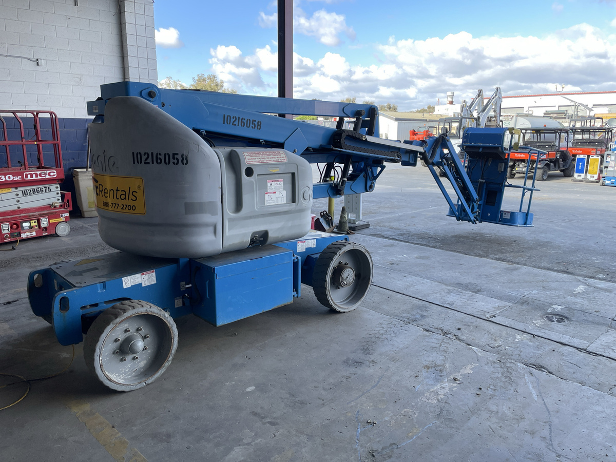 2017 Genie Z-40/23 N-2