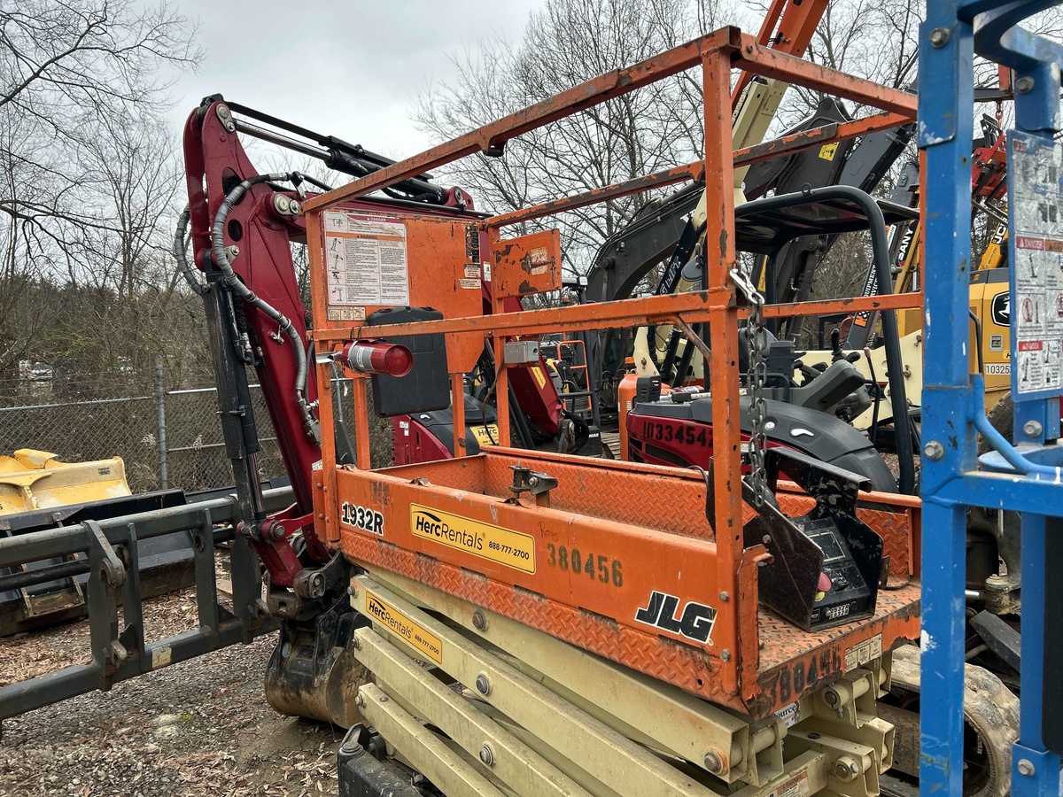 2018 JLG 1932R-6