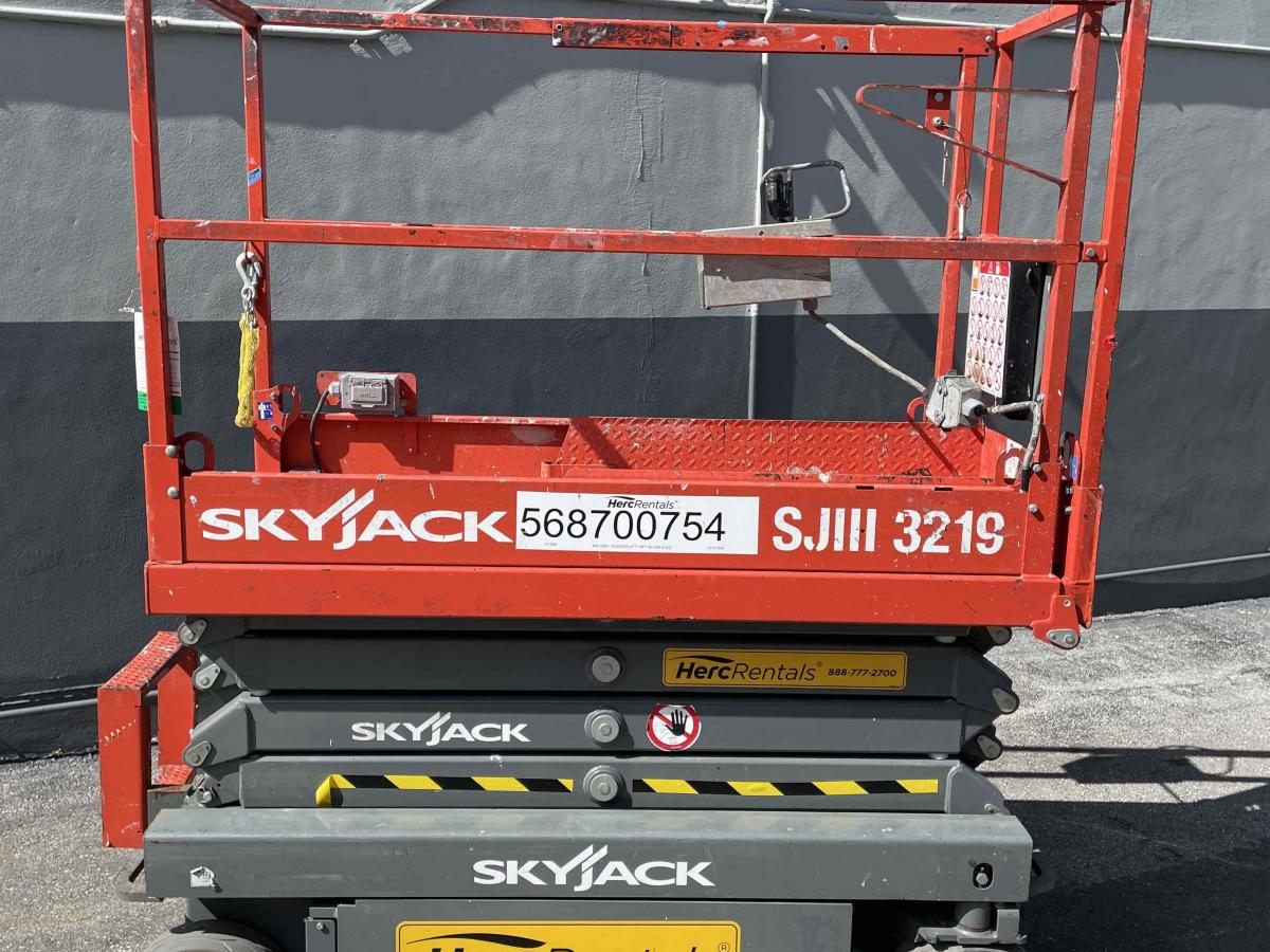 2017 Skyjack SJ3219