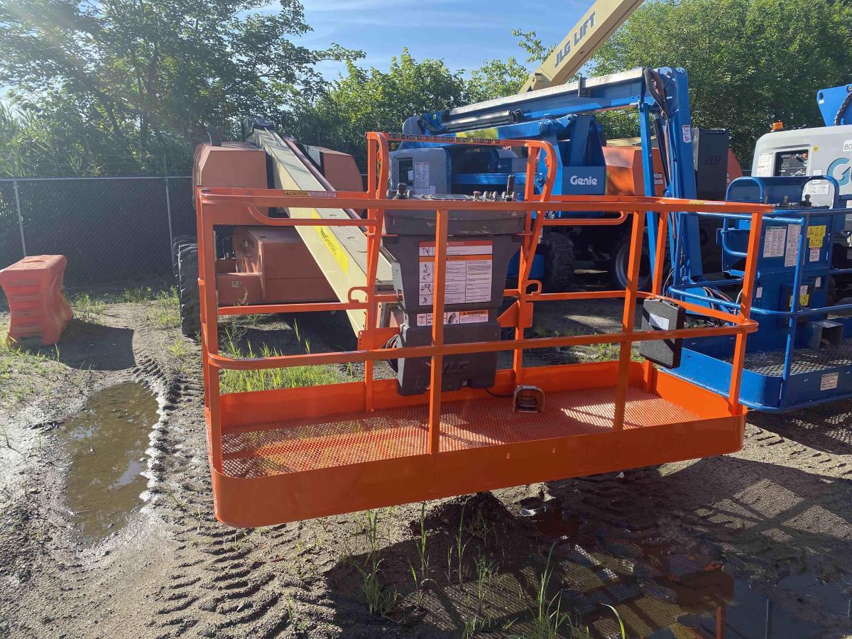 2014 JLG 600S-2