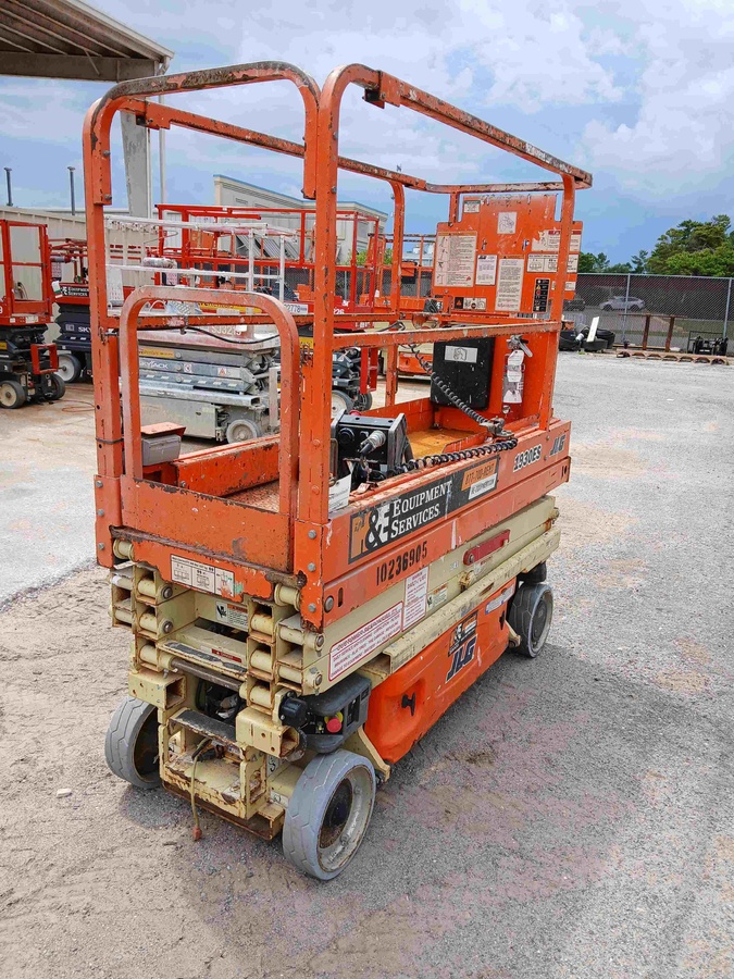 2018 JLG 1930ES