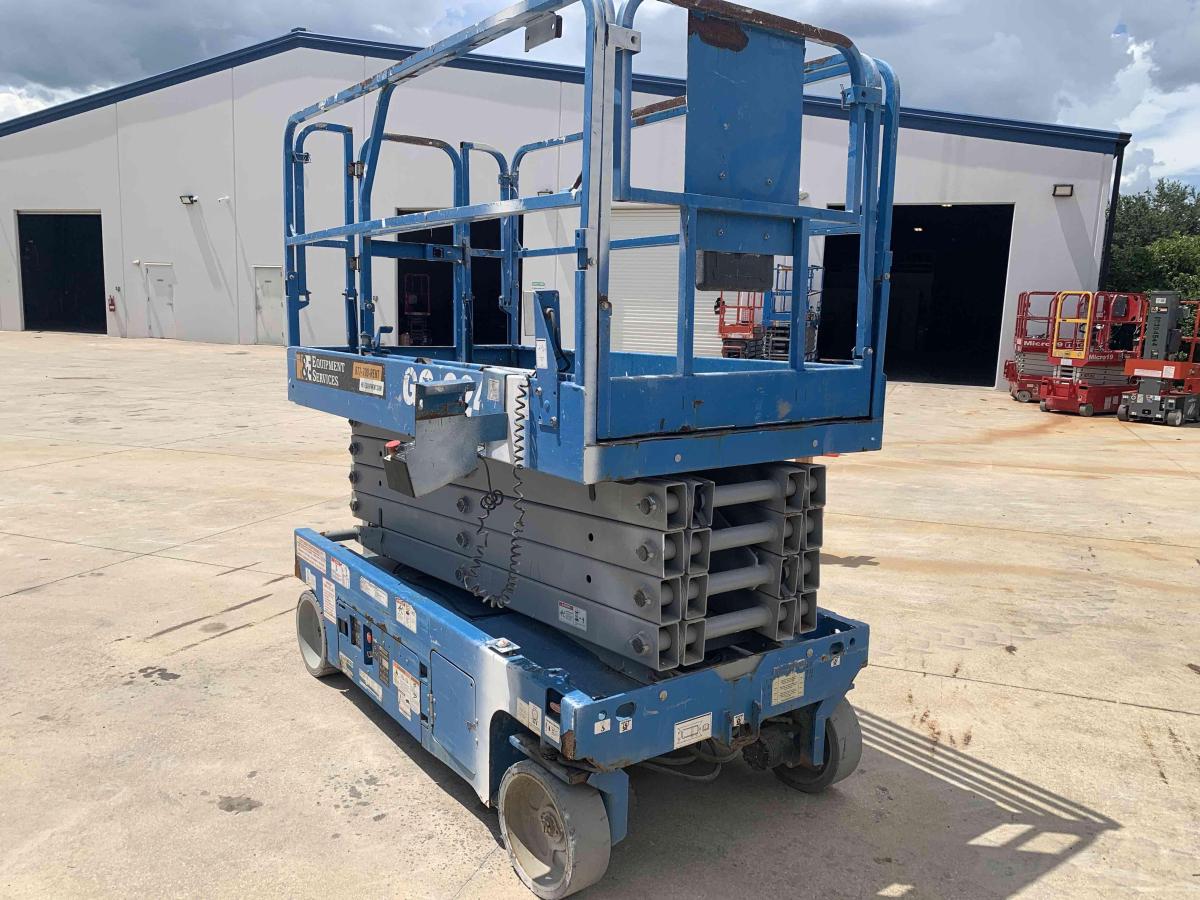 2018 Genie GS-3246