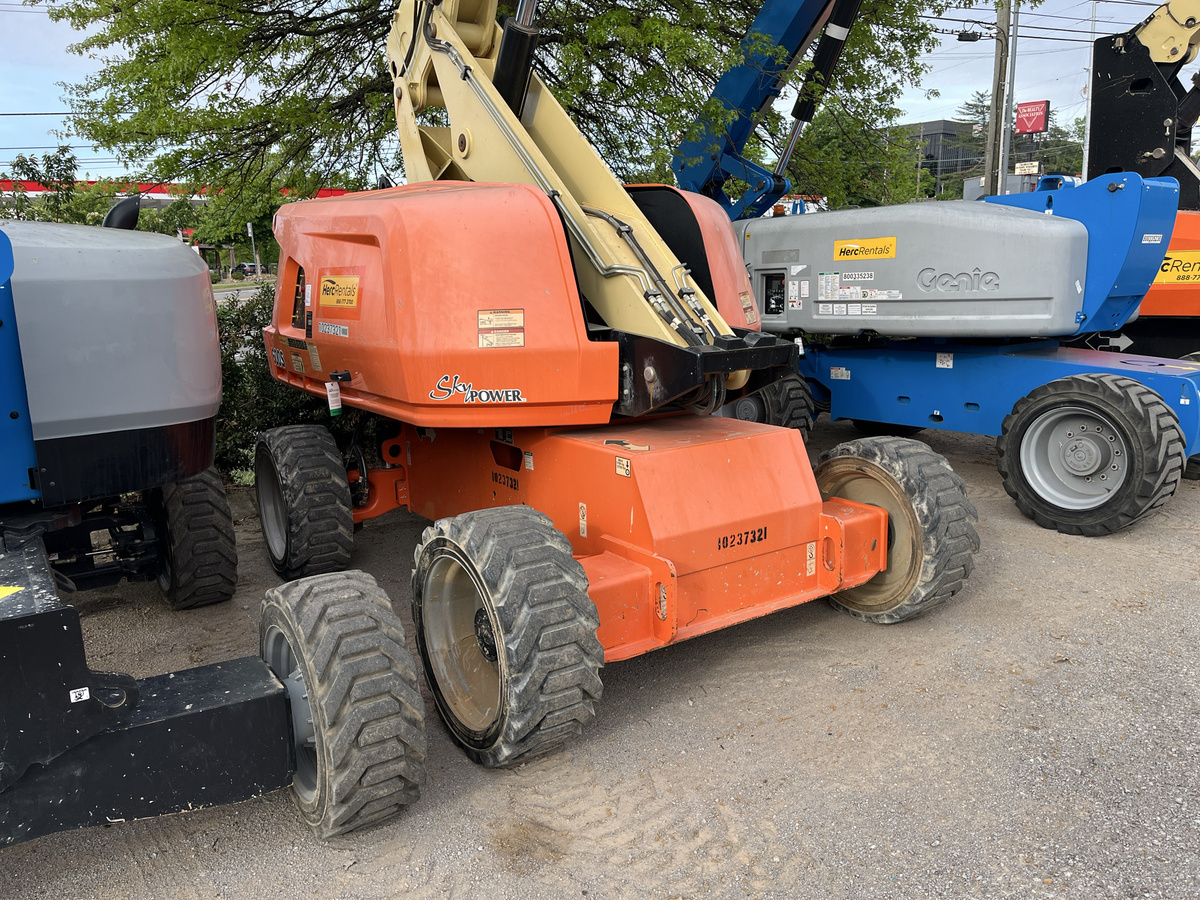 2018 JLG 600S
