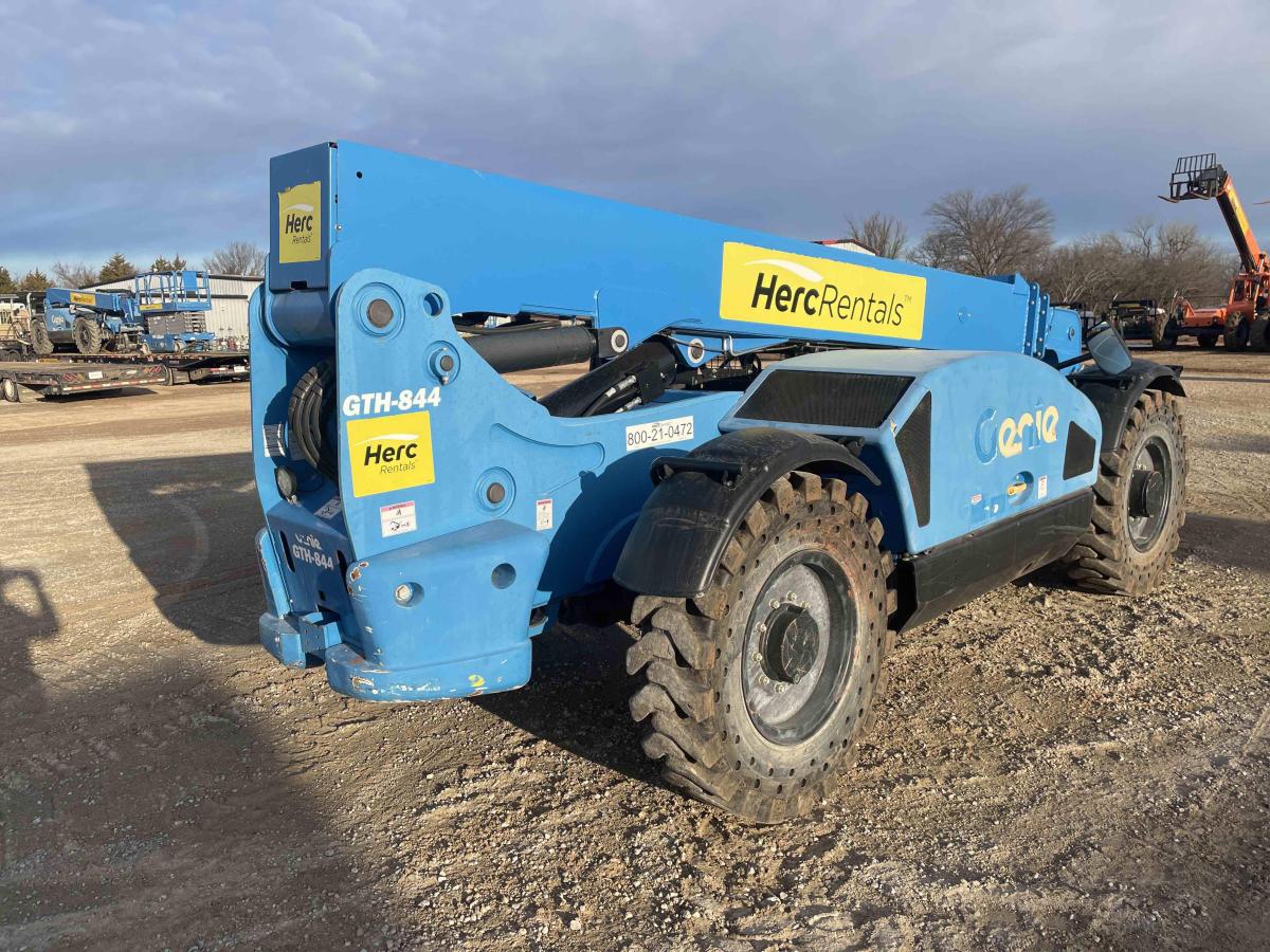 2018 Genie GTH 844