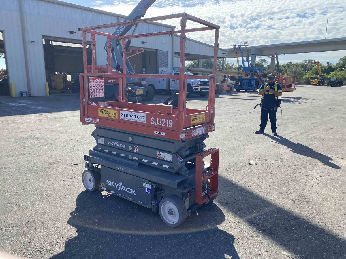 2021 Skyjack SJ3219-2