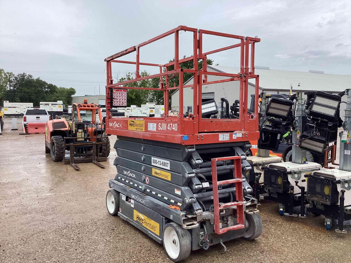 2017 Skyjack SJ4740