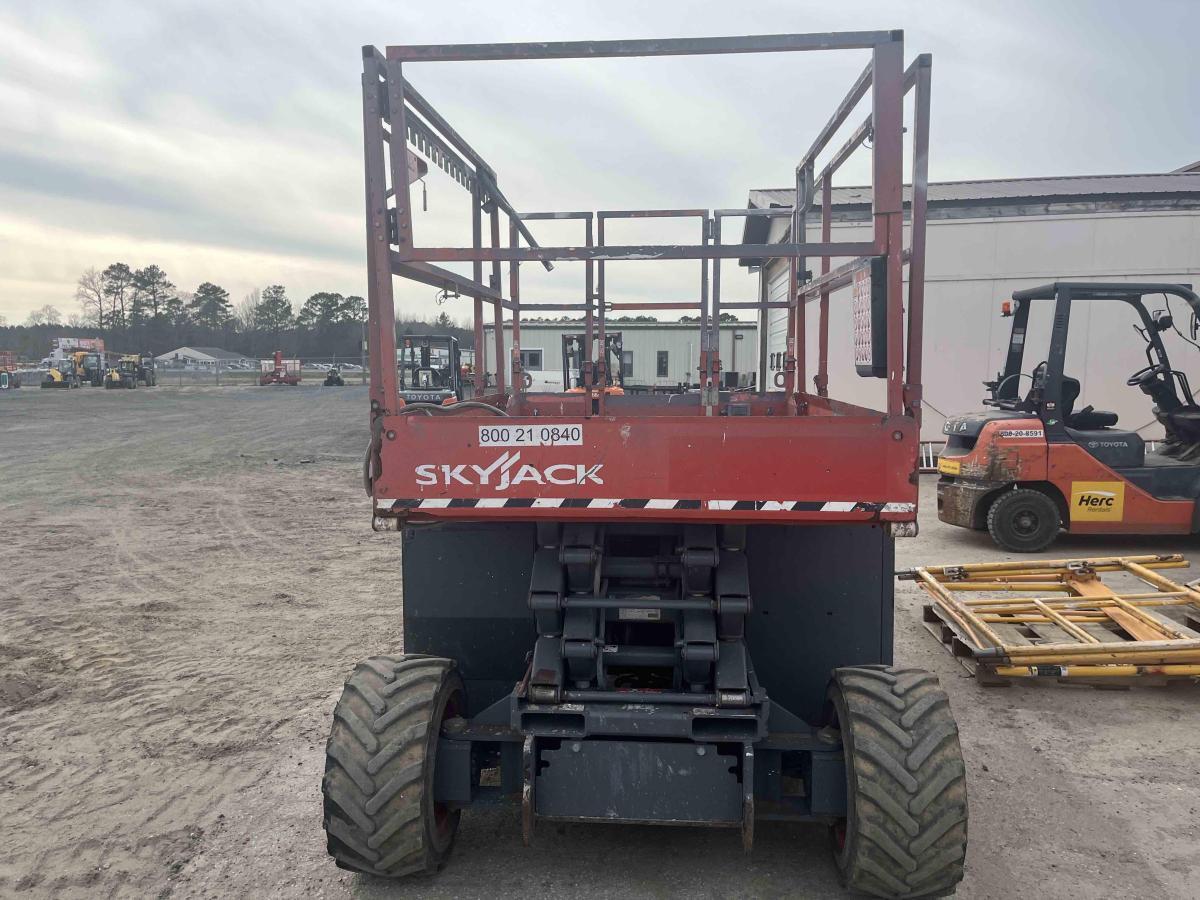 2018 Skyjack SJ-6826RT-2