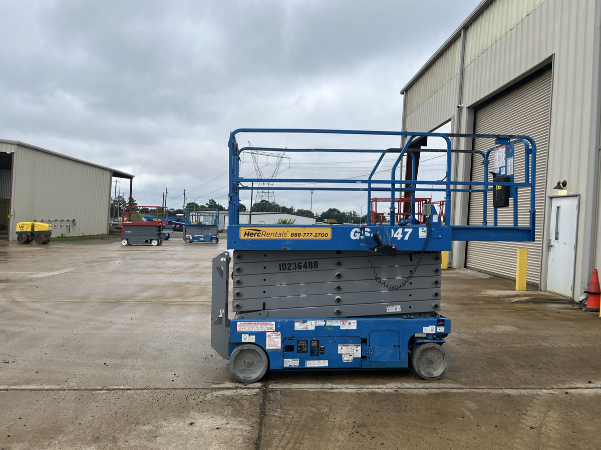 2018 Genie GS-4047