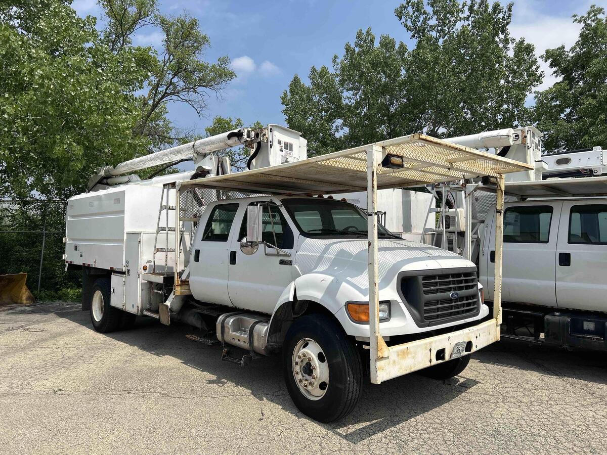 2000 Ford F750