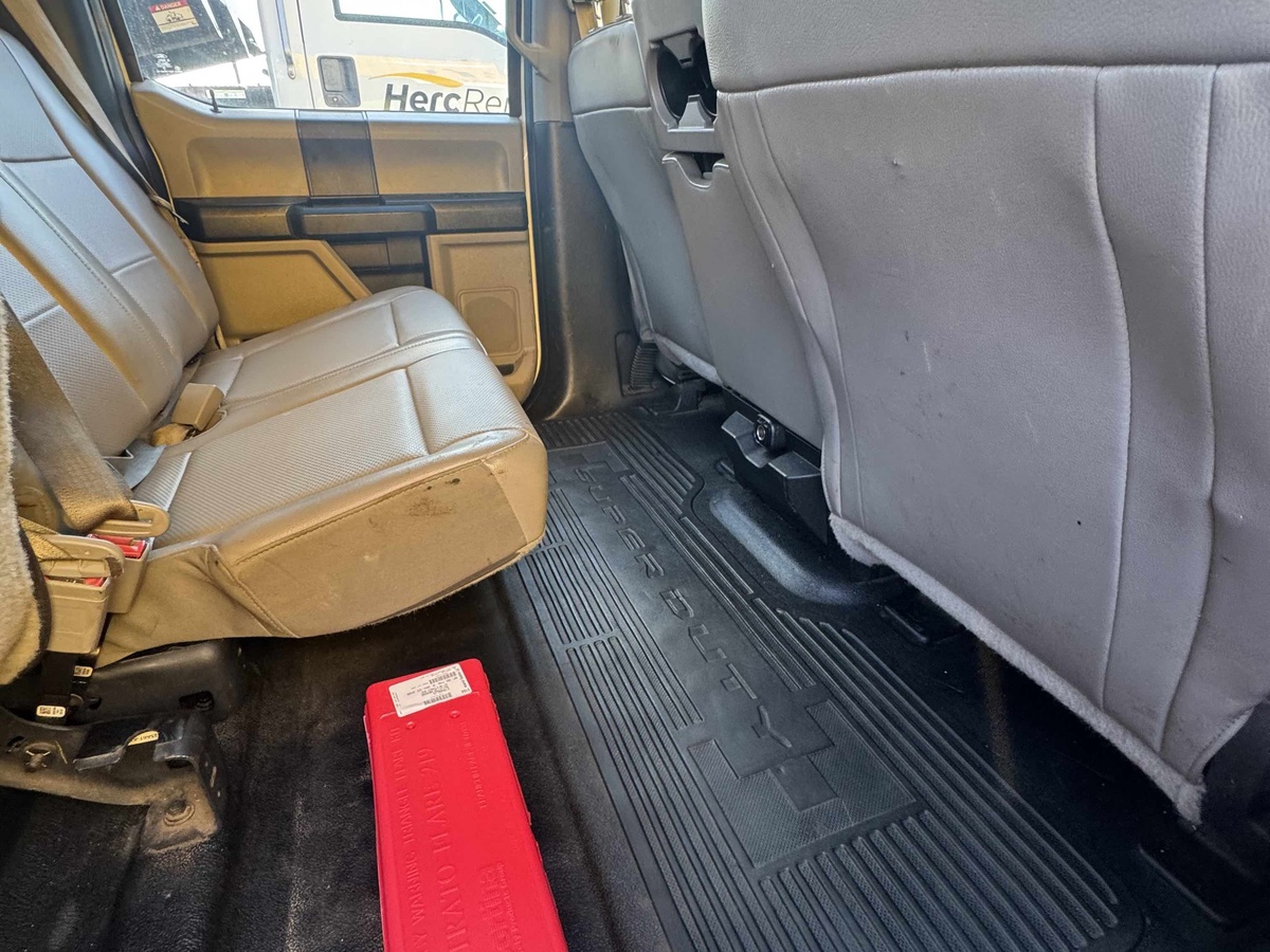 2018 Ford F550-9