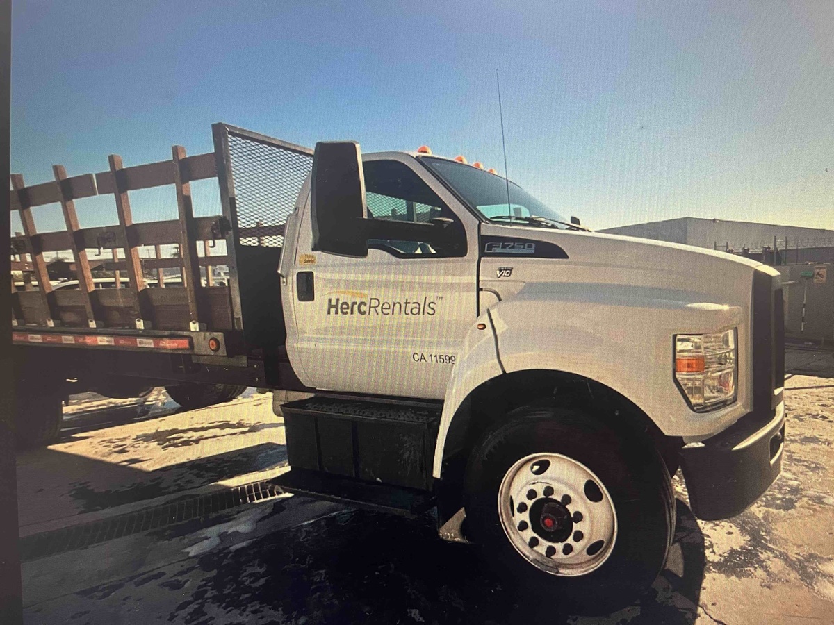 2018 Ford F750-3
