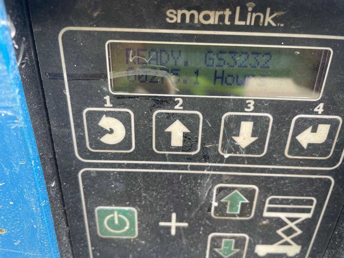 2017 Genie GS-3232