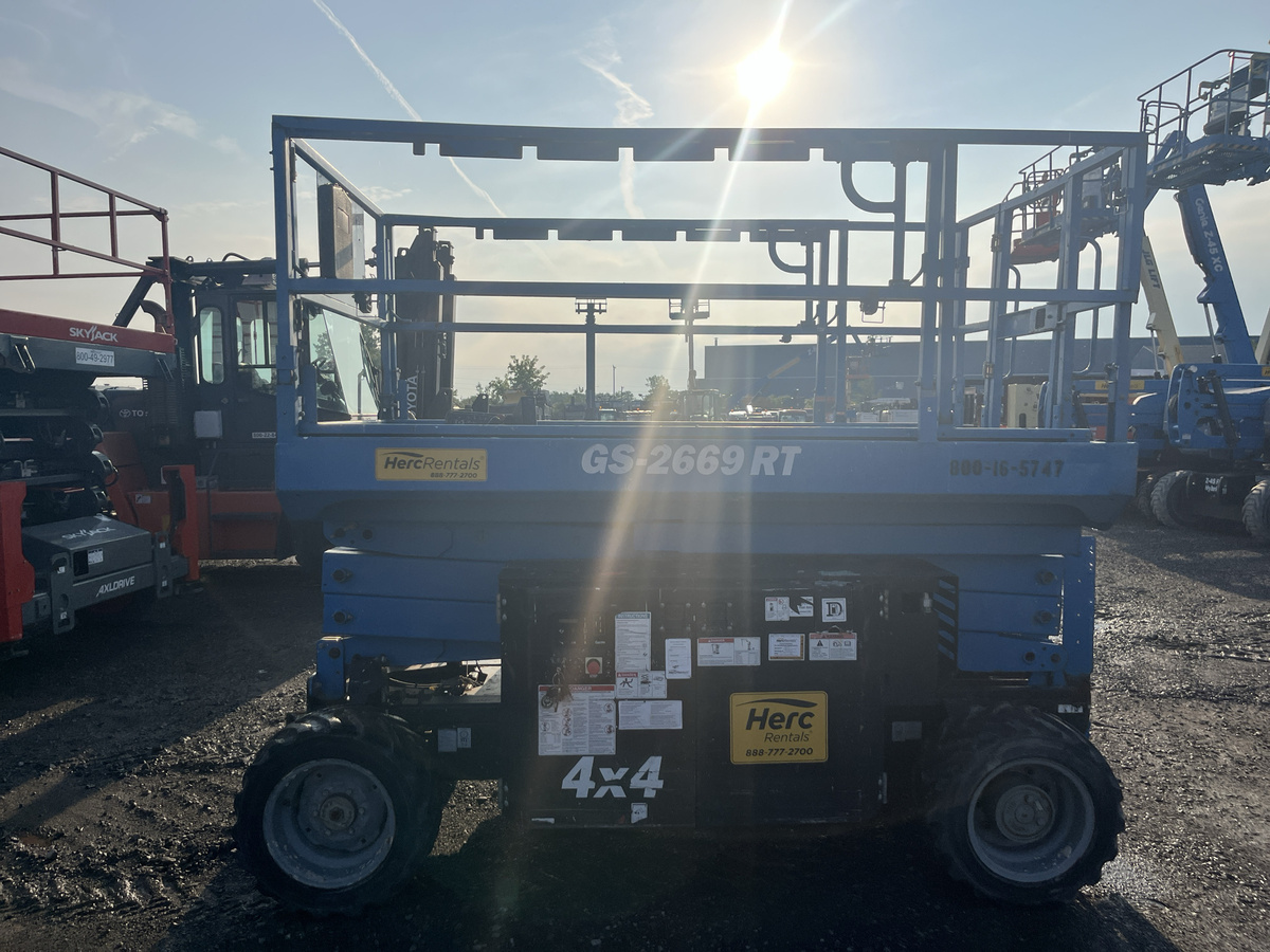 2017 Genie GS-2669 RT-4