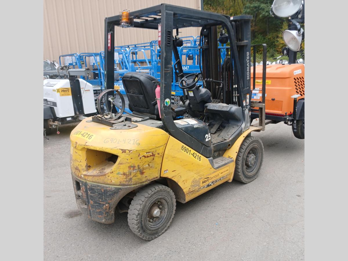 2018 Komatsu FG25T-16
