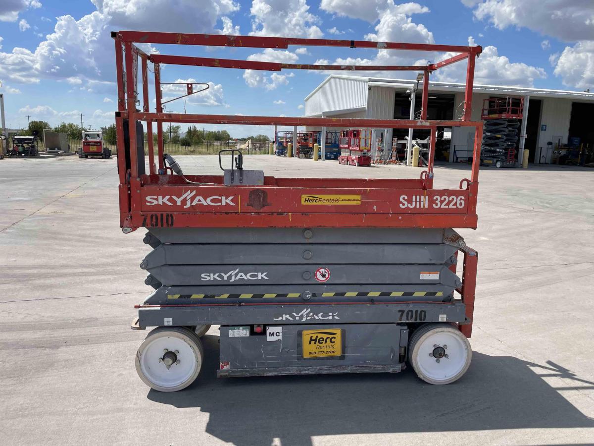 2015 Skyjack SJ3226