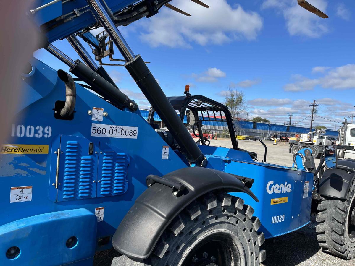2018 Genie GTH-1056