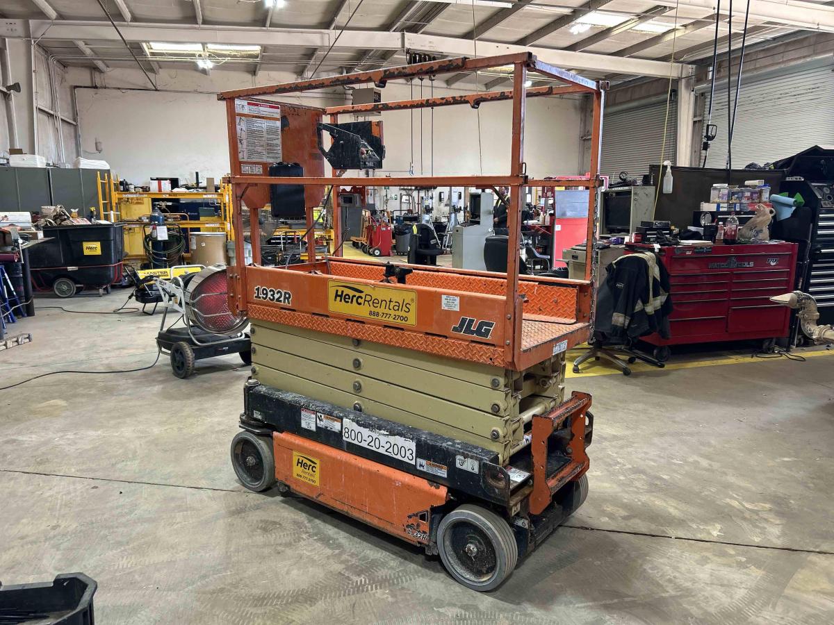 2018 JLG 1932R