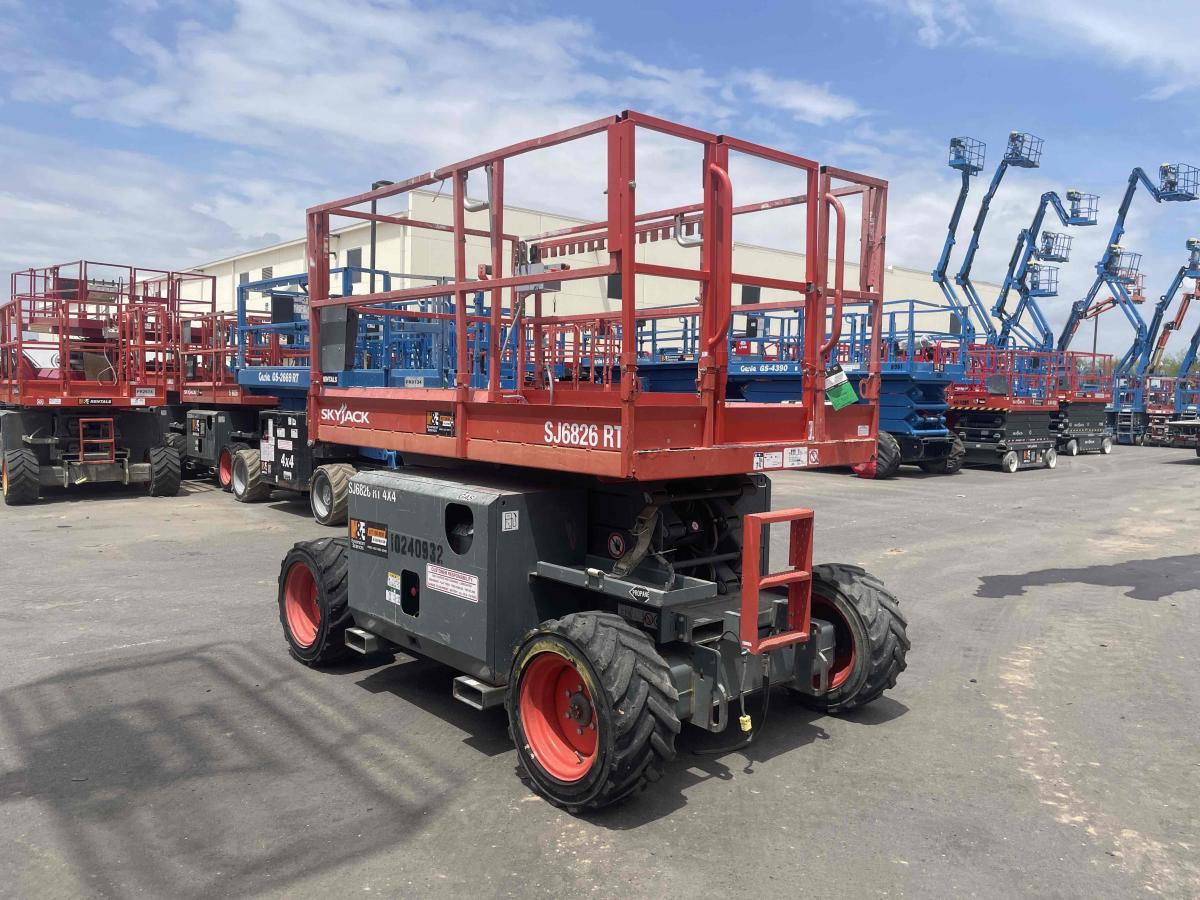 2018 Skyjack SJ-6826RT